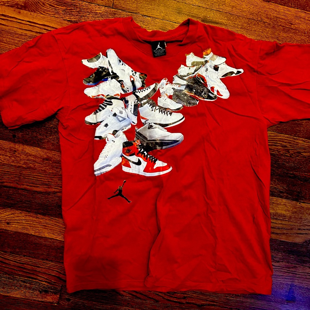 Vintage Brand Red T-Shirt Original Air Jordan Shoes 1-22 Size XL 2007 Tee Nike
